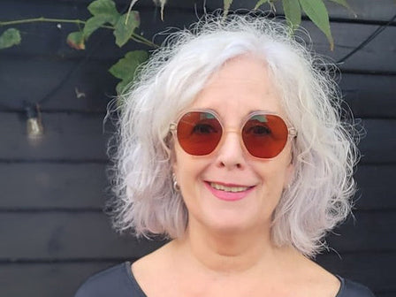 “De kale plek is weg. Mijn kapper ziet hem niet meer.” - Mirjam