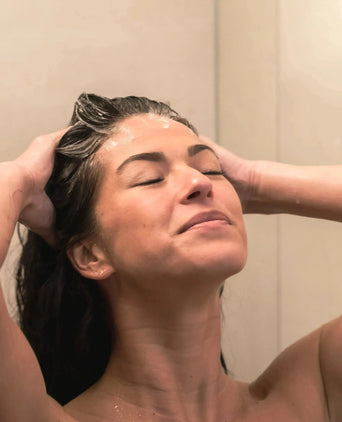 Neofollics Scalp Therapy Exfoliating Shampoo Neofollics exfoliating shampoo - Hairgivers
