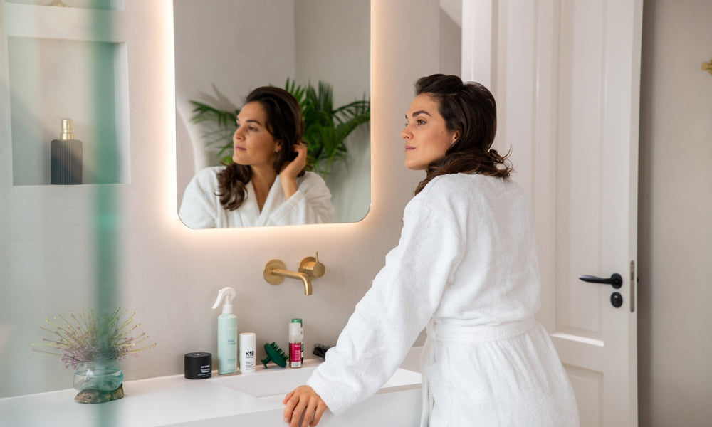 Je haar verdwijnt niet alleen: wat haarverlies met je zelfvertrouwen kan doen